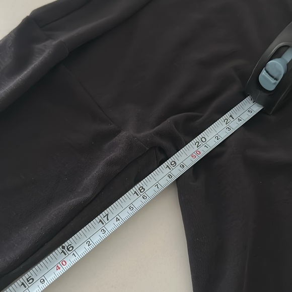 GapFit Breathe Tall Long Sleeve Tie Front Tee - Picture 5 of 9